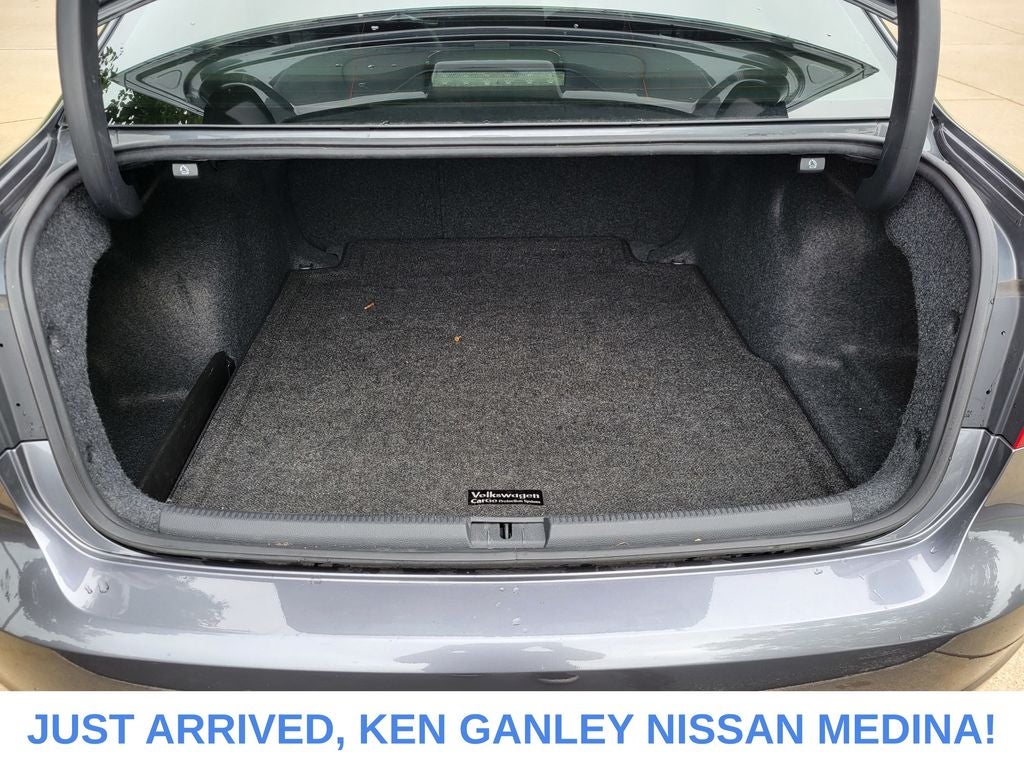 2015 Volkswagen Passat 1.8T Limited Edition
