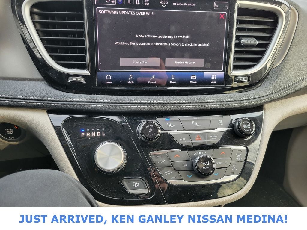 2023 Chrysler Pacifica Hybrid Touring L