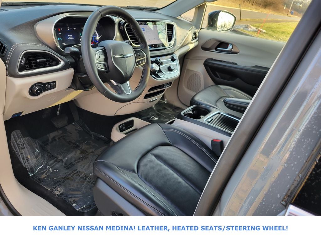 2023 Chrysler Pacifica Hybrid Touring L