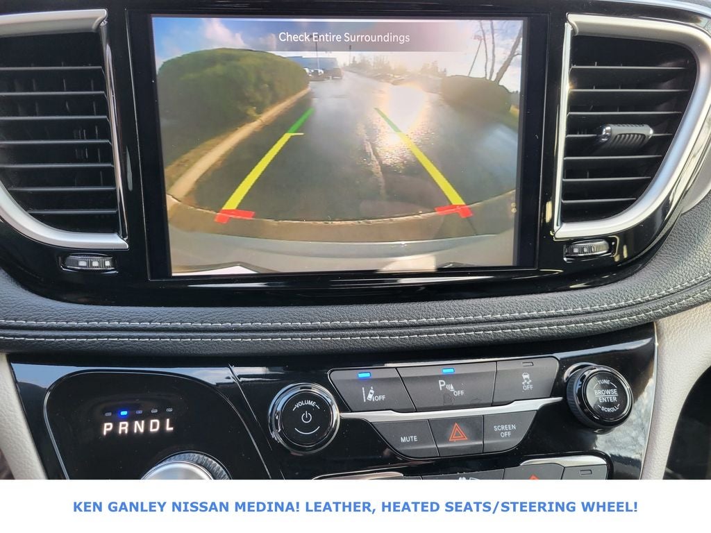 2023 Chrysler Pacifica Hybrid Touring L