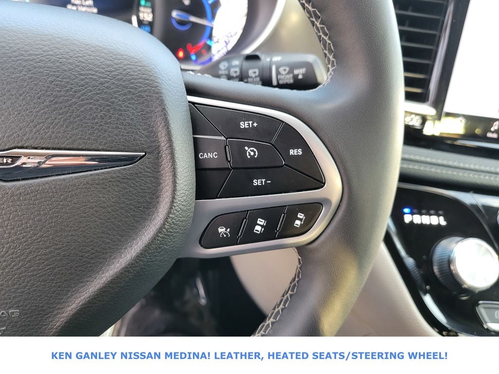 2023 Chrysler Pacifica Hybrid Touring L