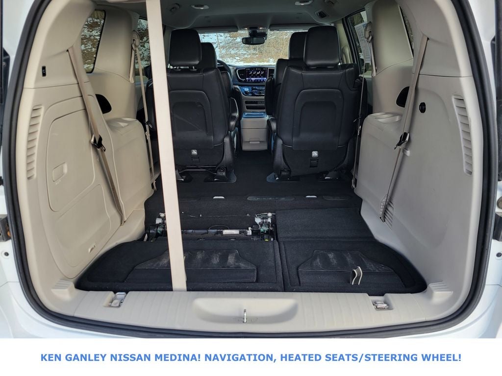 2024 Chrysler Pacifica Hybrid Select