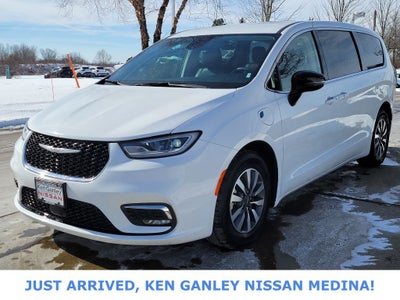 2024 Chrysler Pacifica Hybrid Select