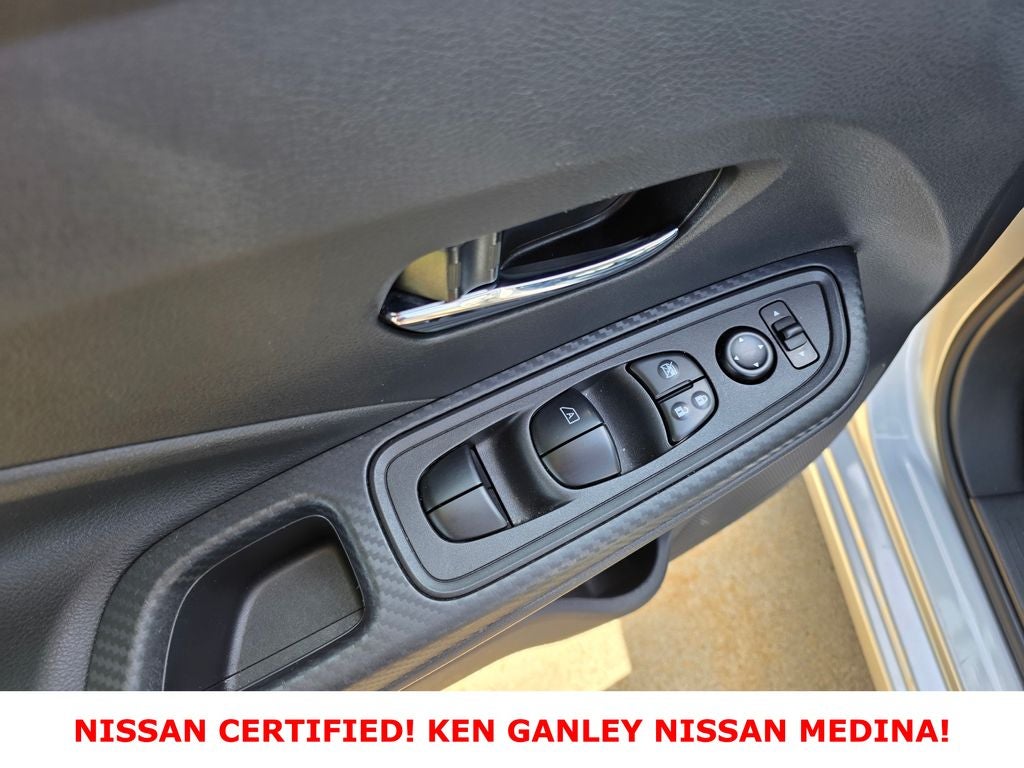 2025 Nissan Versa SV
