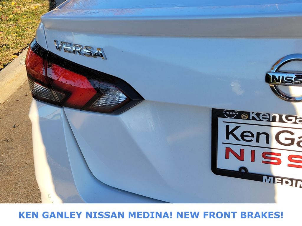 2022 Nissan Versa 1.6 SR