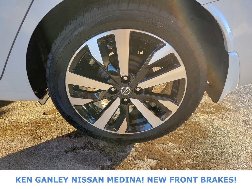 2022 Nissan Versa 1.6 SR