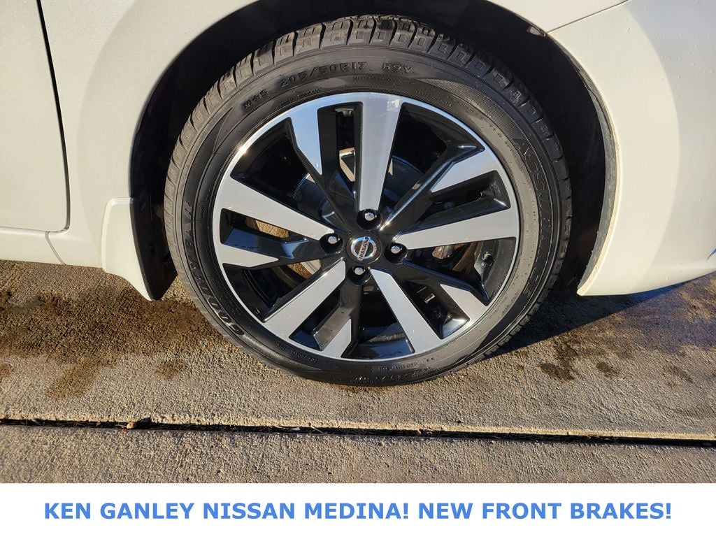 2022 Nissan Versa 1.6 SR