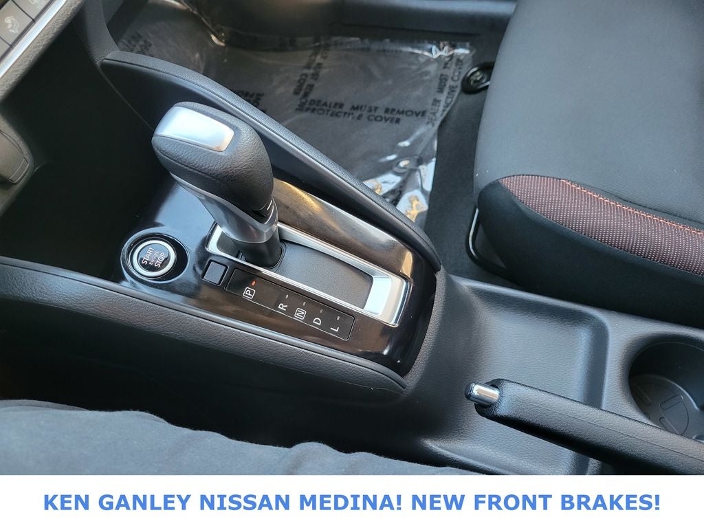 2022 Nissan Versa 1.6 SR