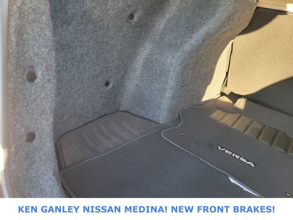 2022 Nissan Versa 1.6 SR