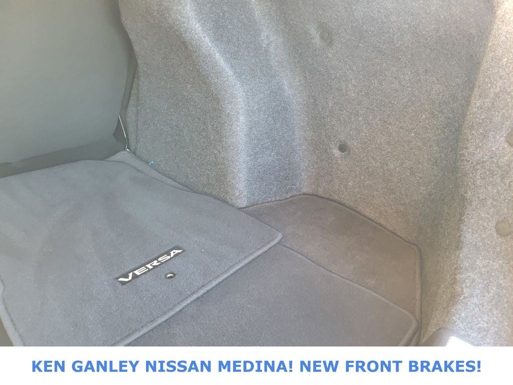 2022 Nissan Versa 1.6 SR