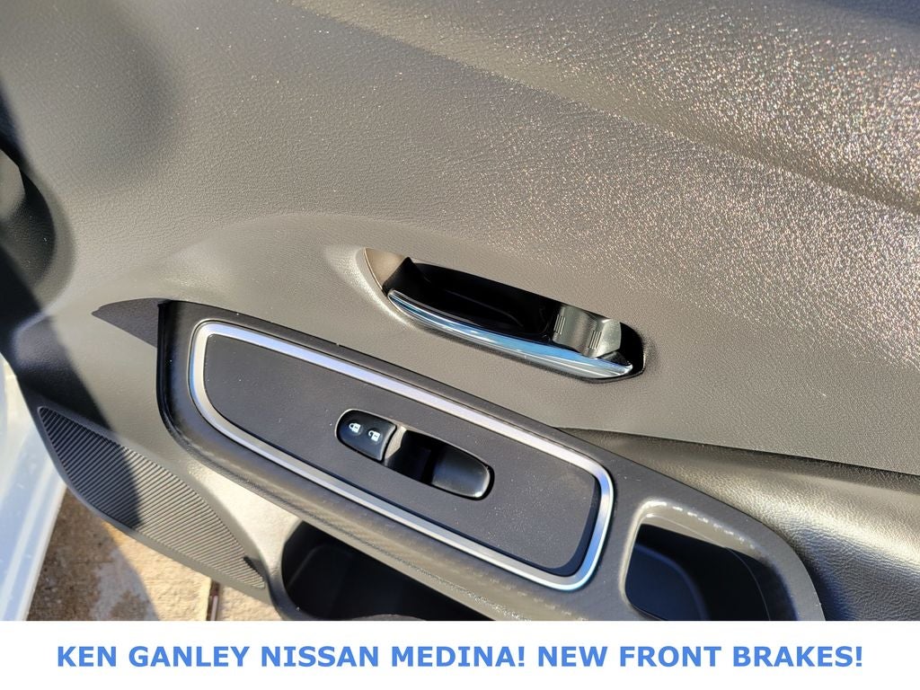 2022 Nissan Versa 1.6 SR