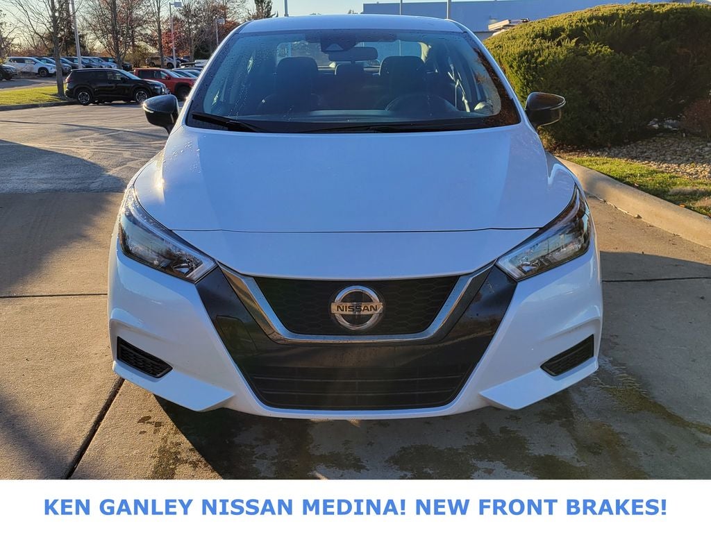 2022 Nissan Versa 1.6 SR