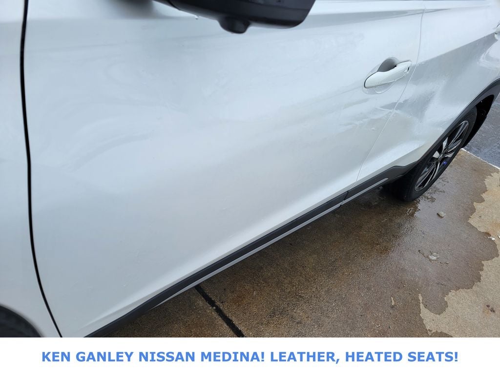 2019 Nissan Kicks SR