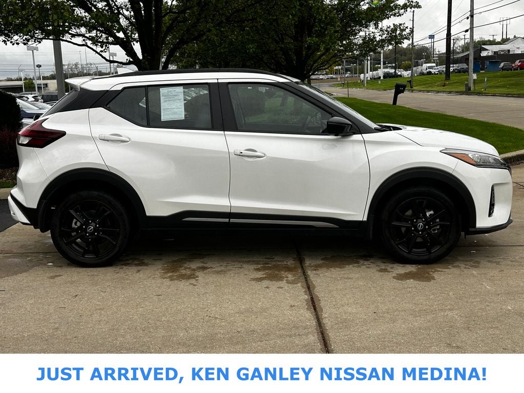 2023 Nissan Kicks SR