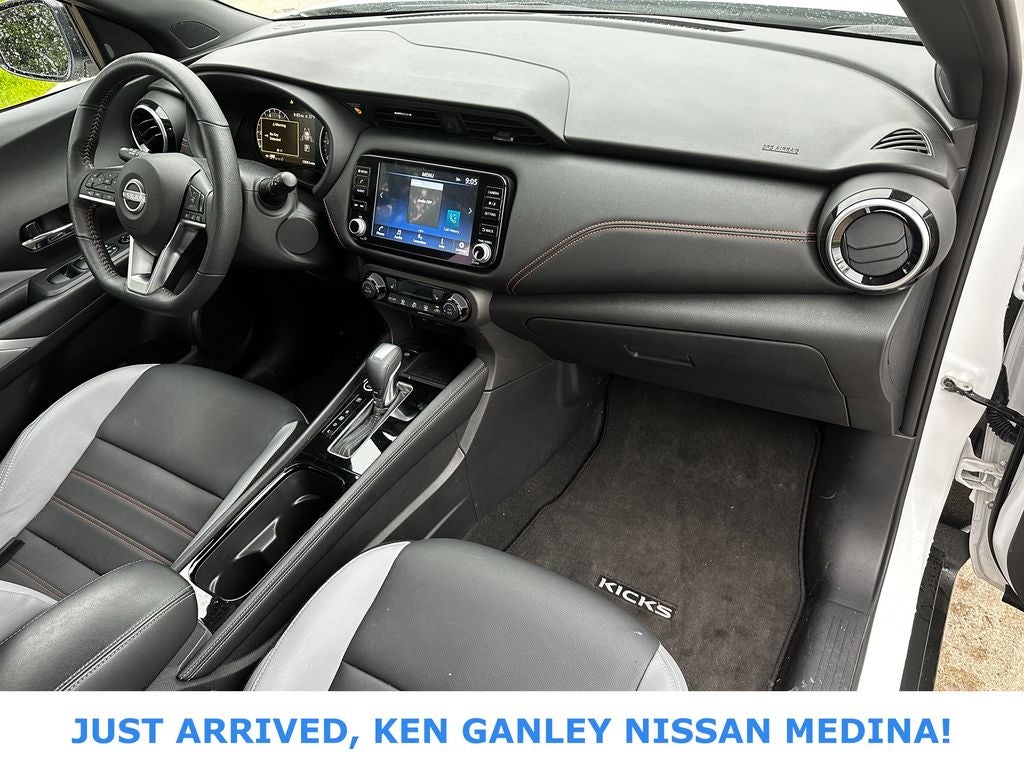 2023 Nissan Kicks SR