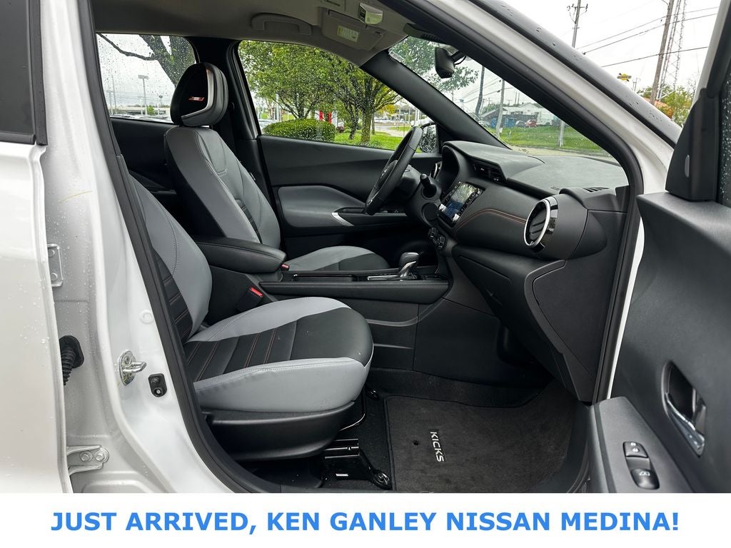 2023 Nissan Kicks SR