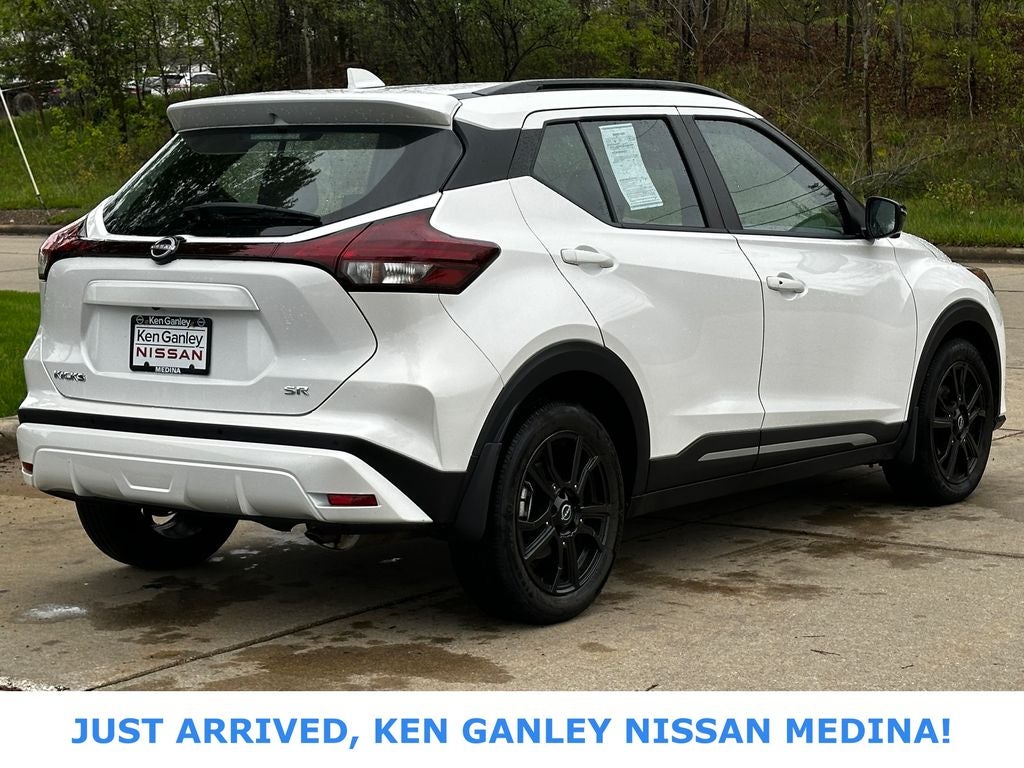 2023 Nissan Kicks SR