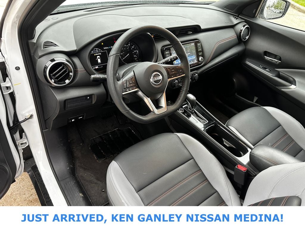 2023 Nissan Kicks SR