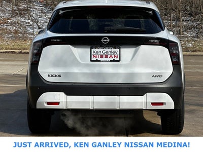 2025 Nissan Kicks SV