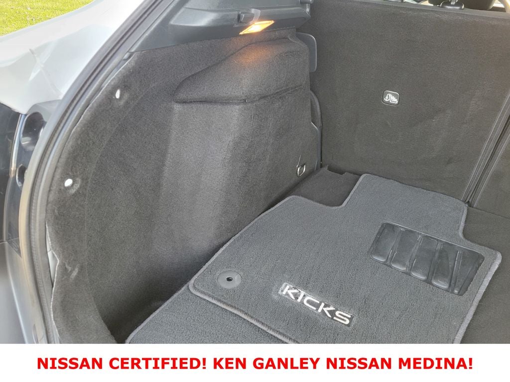 2025 Nissan Kicks SV