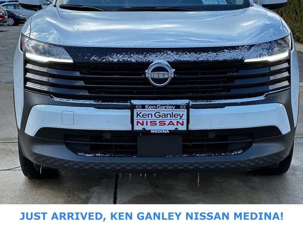 2025 Nissan Kicks SV