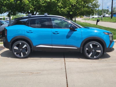 2025 Nissan Kicks SR