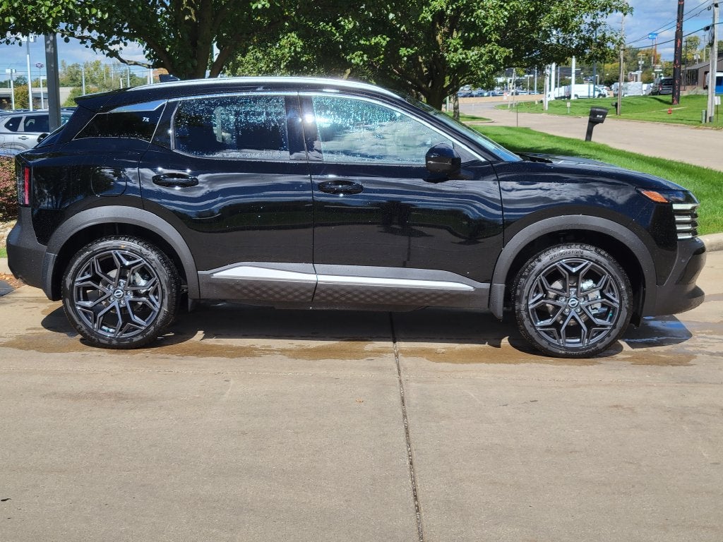 2027 Nissan Kicks SR