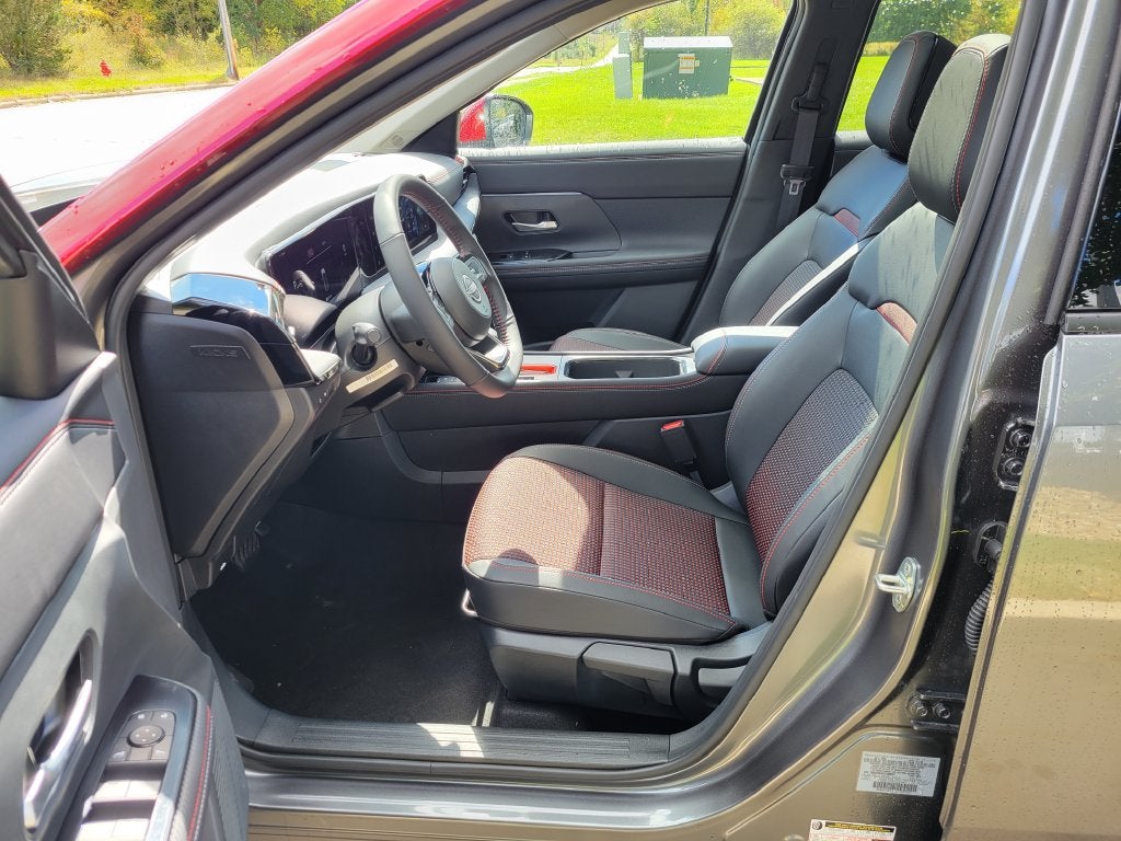2027 Nissan Kicks SR
