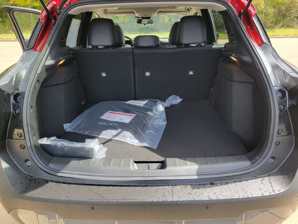 2027 Nissan Kicks SR