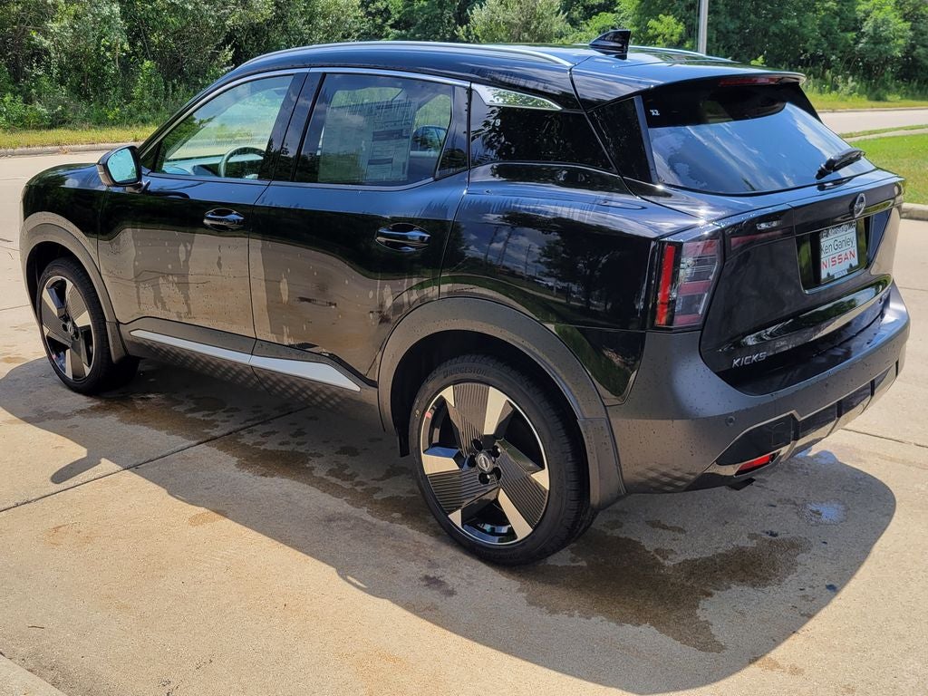 2026 Nissan Kicks SR
