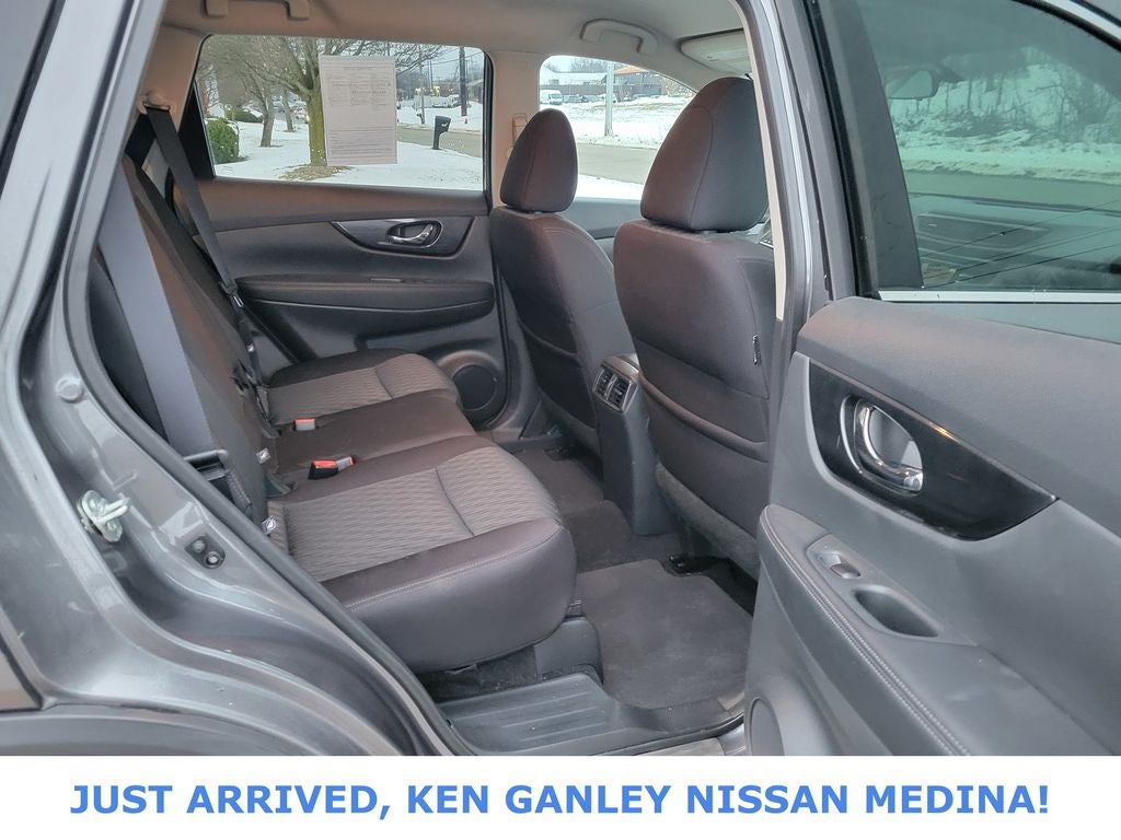 2017 Nissan Rogue SV