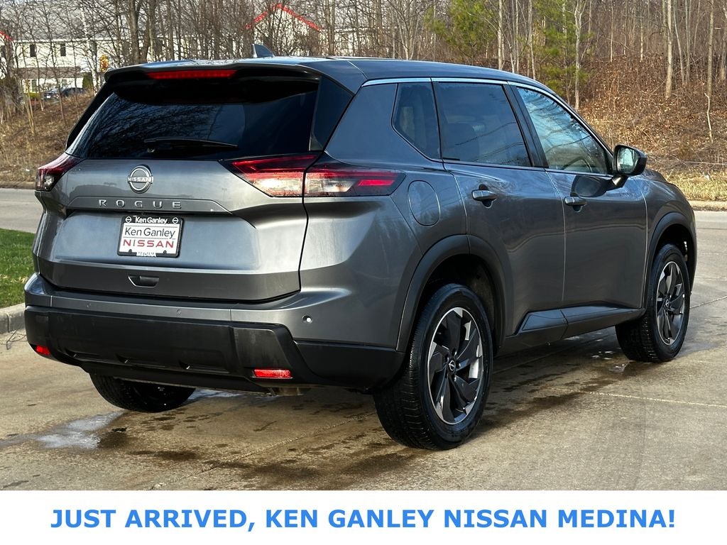 2025 Nissan Rogue SV