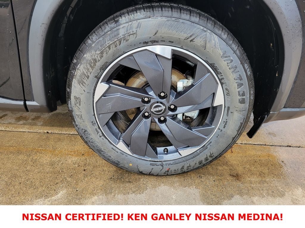 2025 Nissan Rogue SV