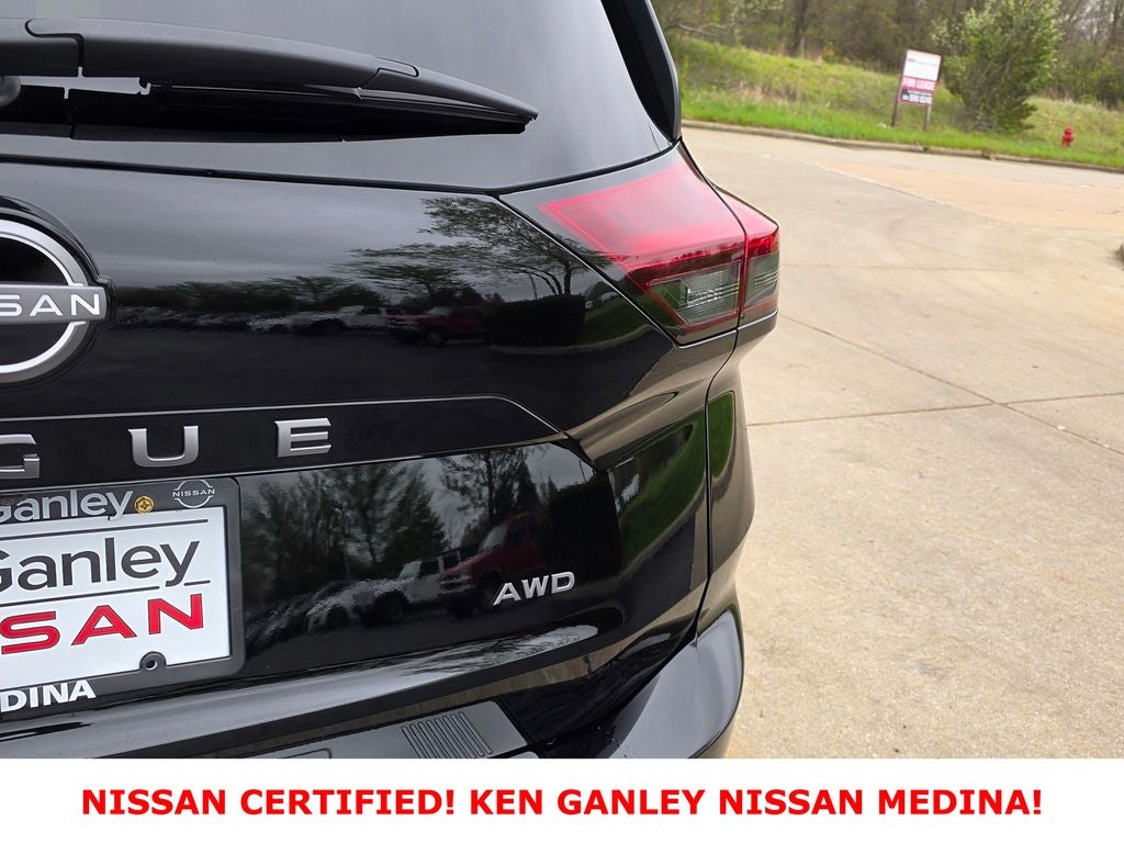 2026 Nissan Rogue SV