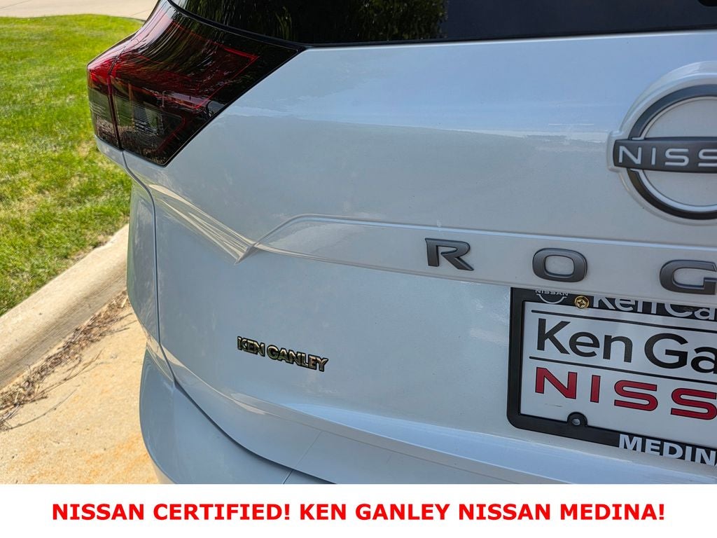 2026 Nissan Rogue SV