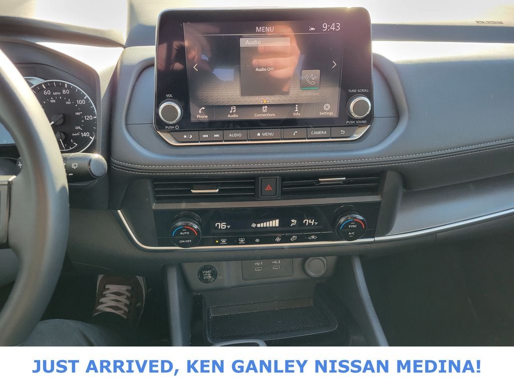 2025 Nissan Rogue SV