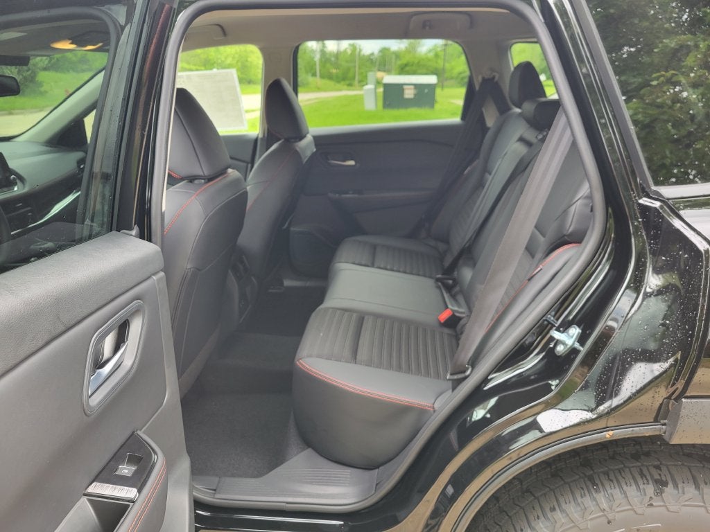 2027 Nissan Rogue SV
