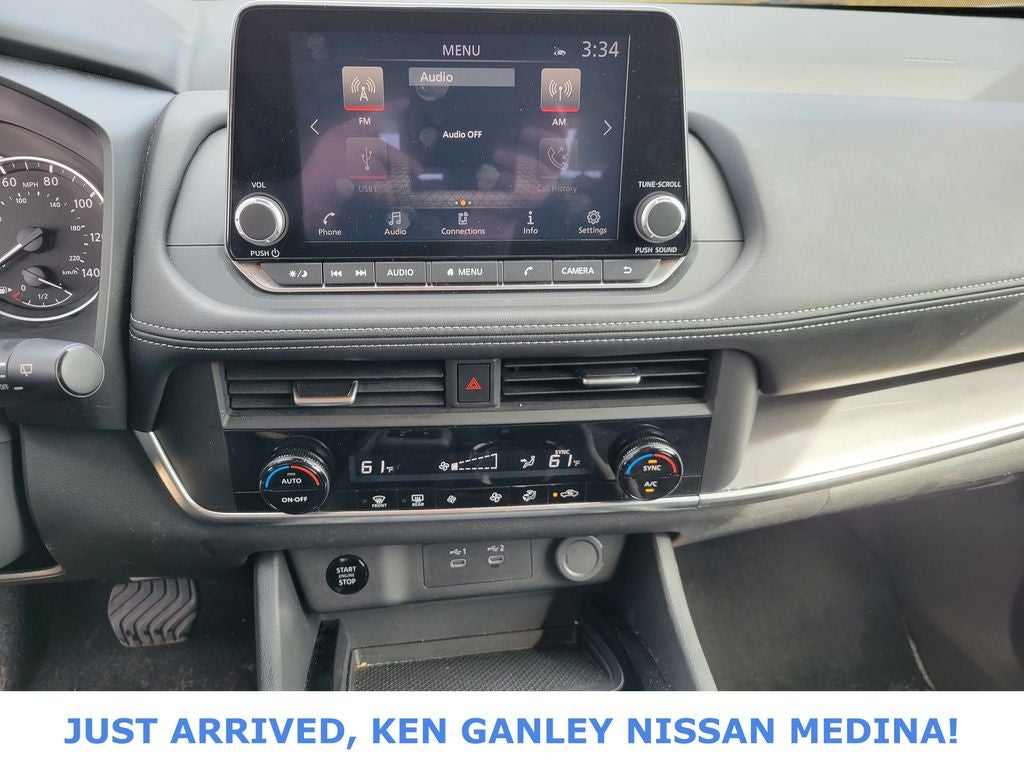 2025 Nissan Rogue SV