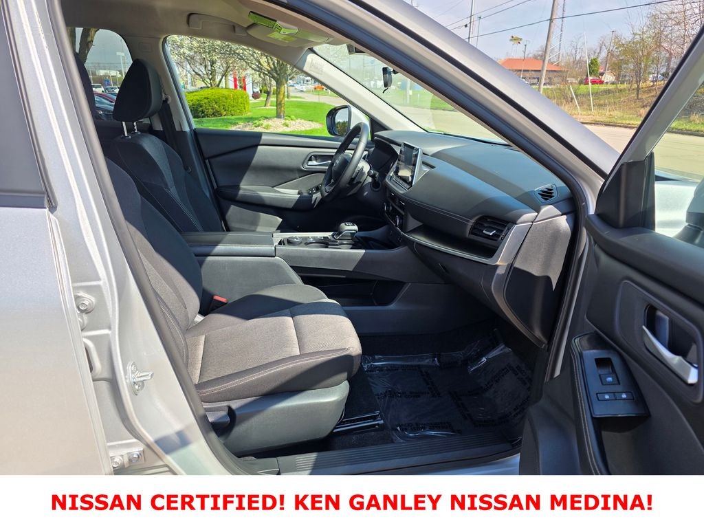 2025 Nissan Rogue SV