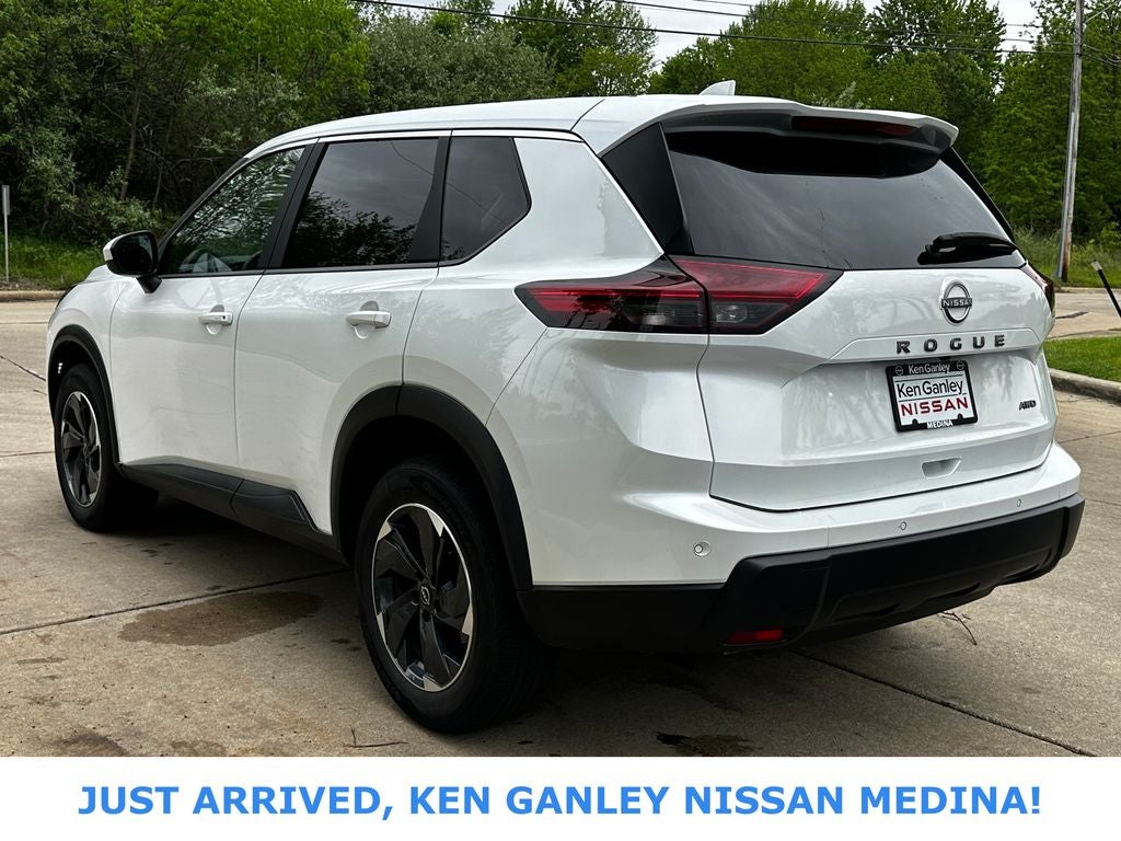 2025 Nissan Rogue SV