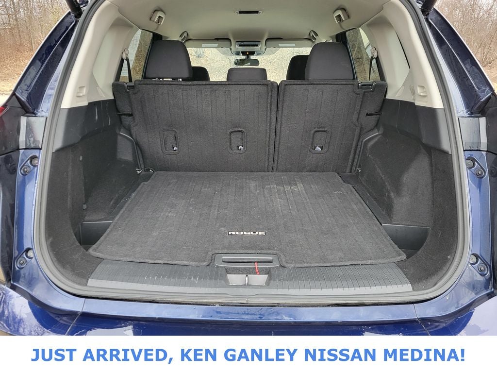 2025 Nissan Rogue SV