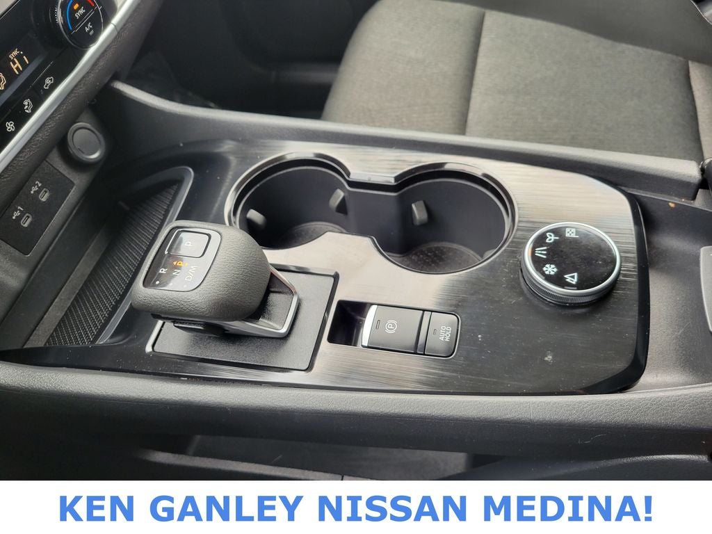 2025 Nissan Rogue SV