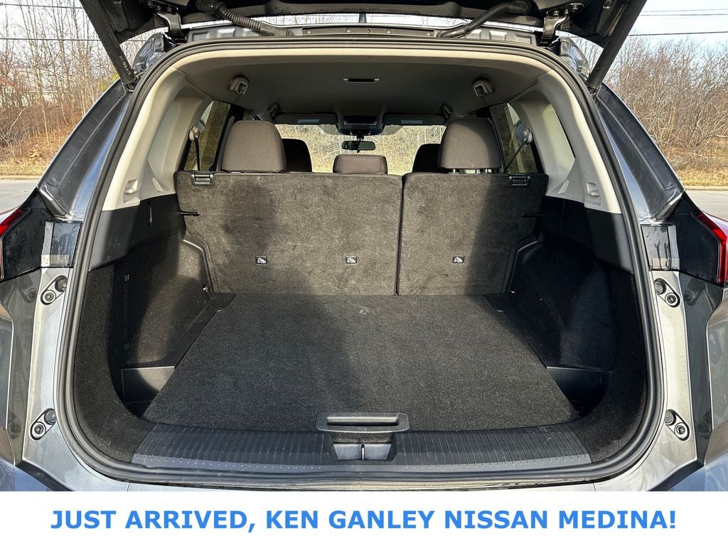 2025 Nissan Rogue SV