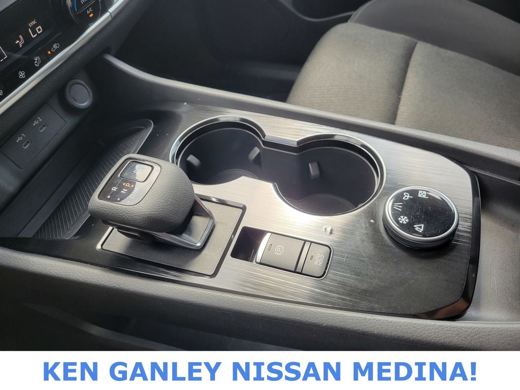 2025 Nissan Rogue SV