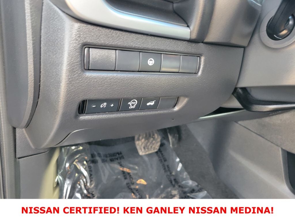 2025 Nissan Rogue SV