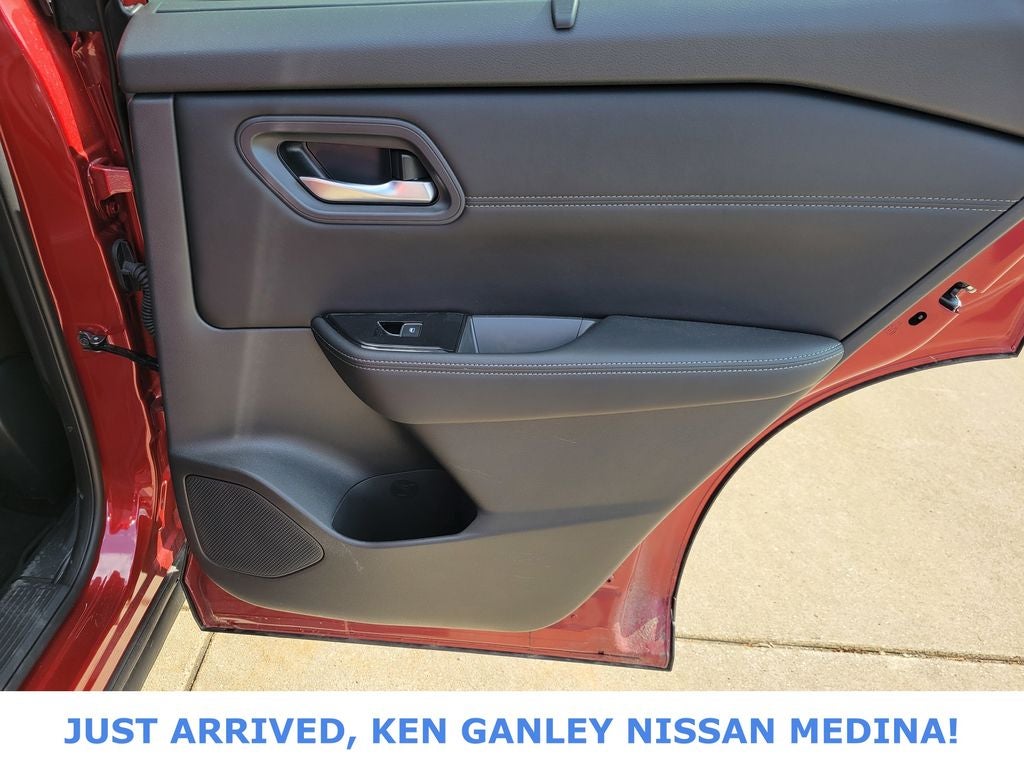 2024 Nissan Rogue SL