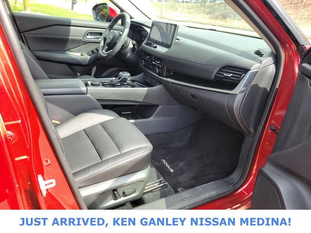 2024 Nissan Rogue SL