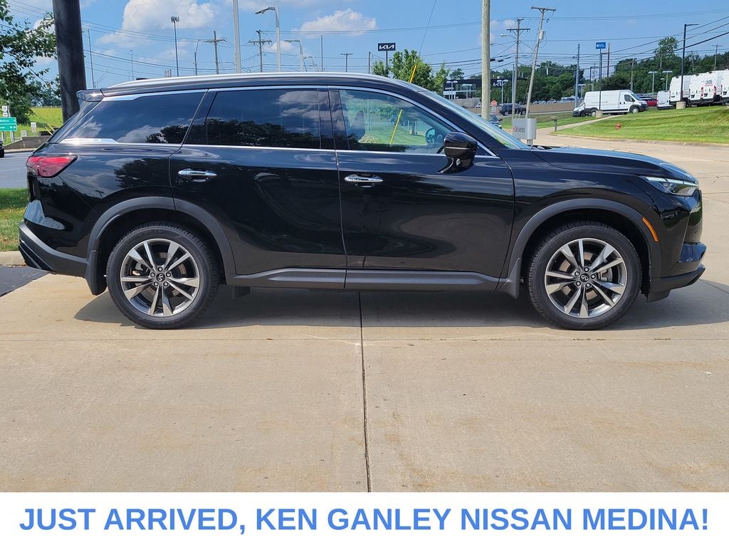 2023 INFINITI QX60 LUXE