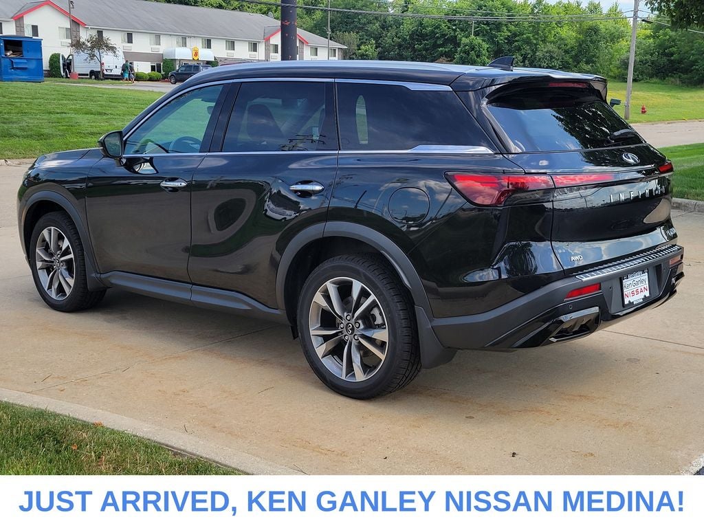 2023 INFINITI QX60 LUXE