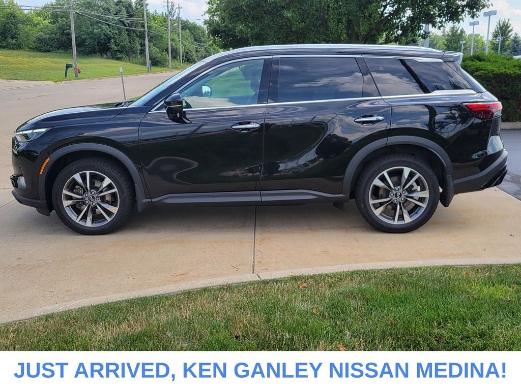 2023 INFINITI QX60 LUXE